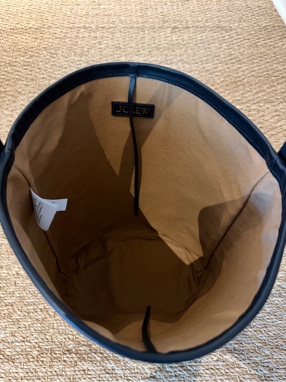 NWOT J.Crew Berkeley Bucket Bag Black Leather - Picture 12 of 14